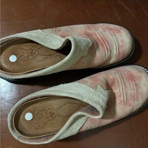 Ariat pink clog 9